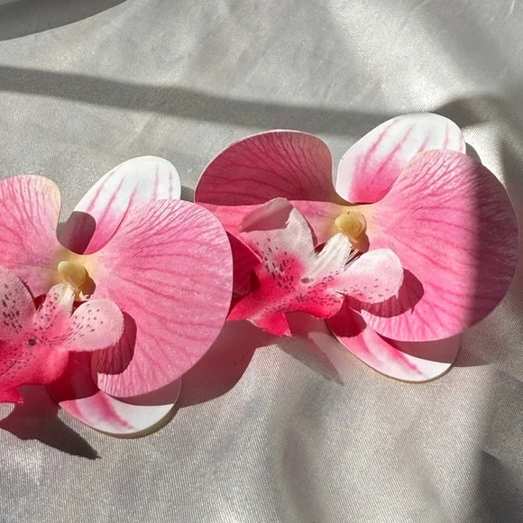 Orchid Floral Pink and White Earrings - Picture 5 of 7